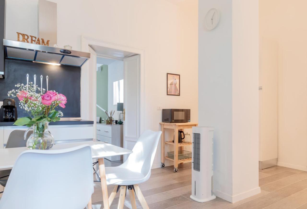 Duomo-Navigli Charming And Modern With Fast Wifi Apartment Милано Екстериор снимка