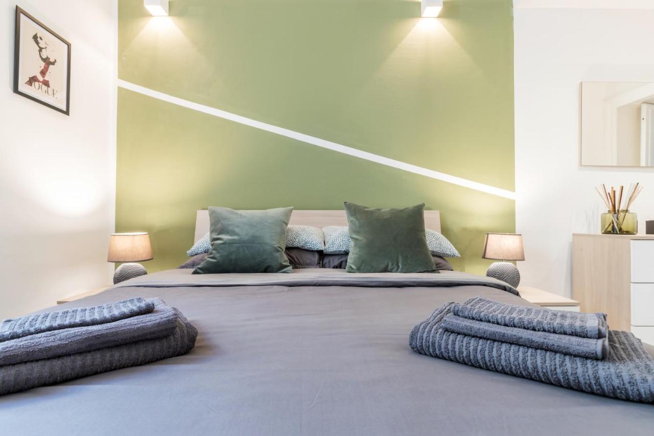 Duomo-Navigli Charming And Modern With Fast Wifi Apartment Милано Екстериор снимка