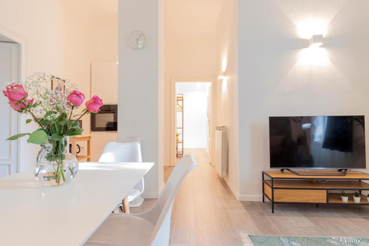 Duomo-Navigli Charming And Modern With Fast Wifi Apartment Милано Екстериор снимка