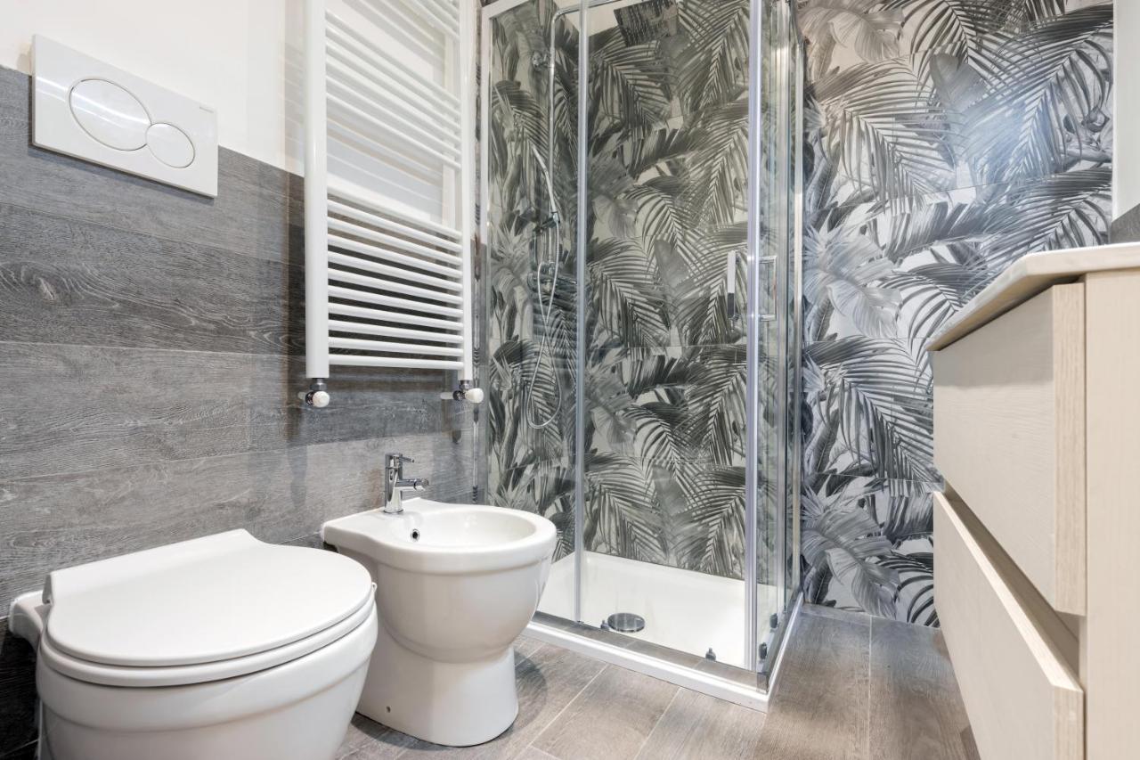 Duomo-Navigli Charming And Modern With Fast Wifi Apartment Милано Екстериор снимка